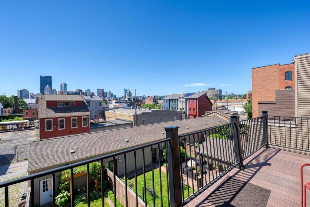 4 Bedroom 3 Bath Sleeps 10 Pet Friendly Private Backyard, 2 Car Garage, City Views, Close To All Stadiums And Casino Піттсбург Екстер'єр фото