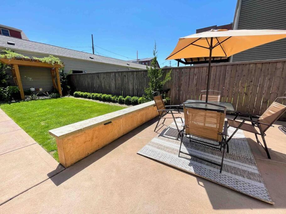 4 Bedroom 3 Bath Sleeps 10 Pet Friendly Private Backyard, 2 Car Garage, City Views, Close To All Stadiums And Casino Піттсбург Екстер'єр фото