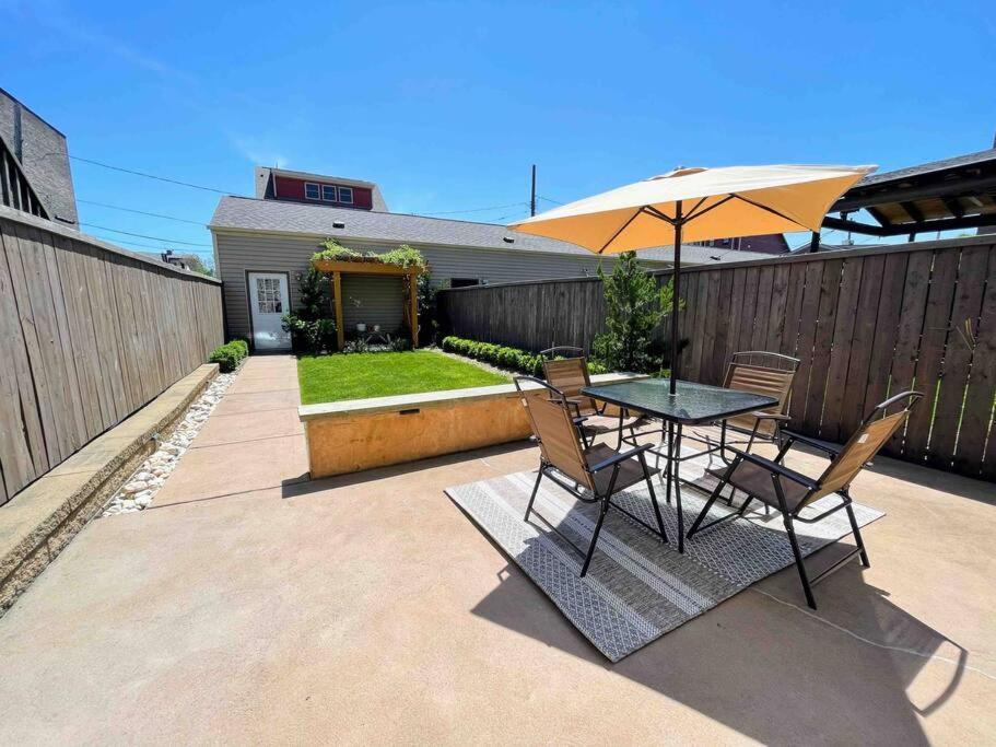 4 Bedroom 3 Bath Sleeps 10 Pet Friendly Private Backyard, 2 Car Garage, City Views, Close To All Stadiums And Casino Піттсбург Екстер'єр фото